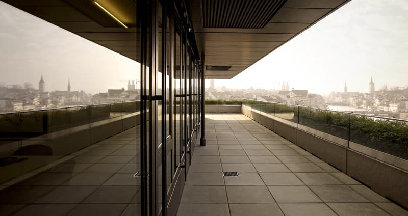 Espaces de bureau modernes avec terrasse et vue unique sur la ville (2)