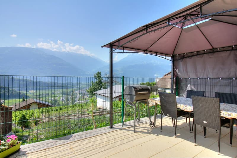 Village house in Sensine with rental apartment! (12)