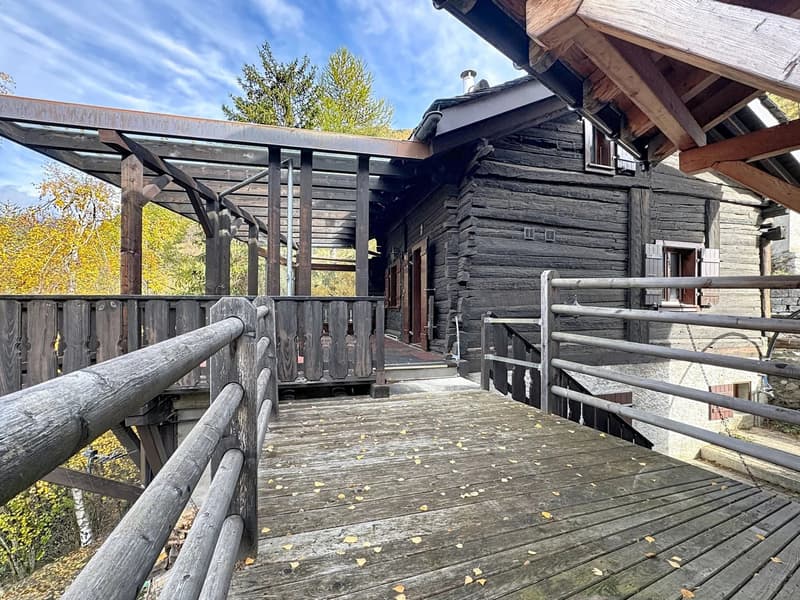 Set of two traditional mazots with panoramic view (6)