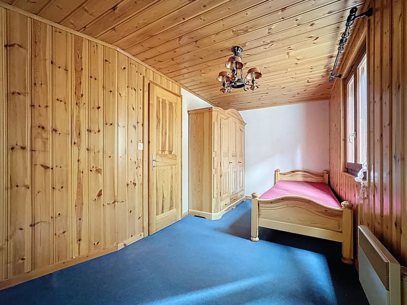 Set of two traditional mazots with panoramic view (10)