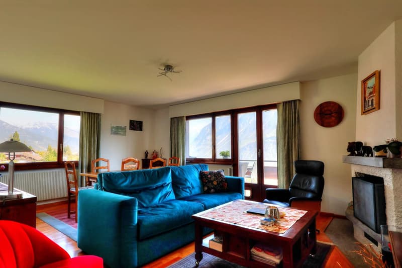 Geräumige 4.5-Zimmer-Familienwohnung mit Panoramablick (2)