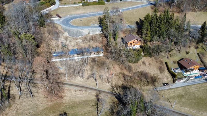 Plot in Posses-sur-Bex with possibility to build 3 villas (3)