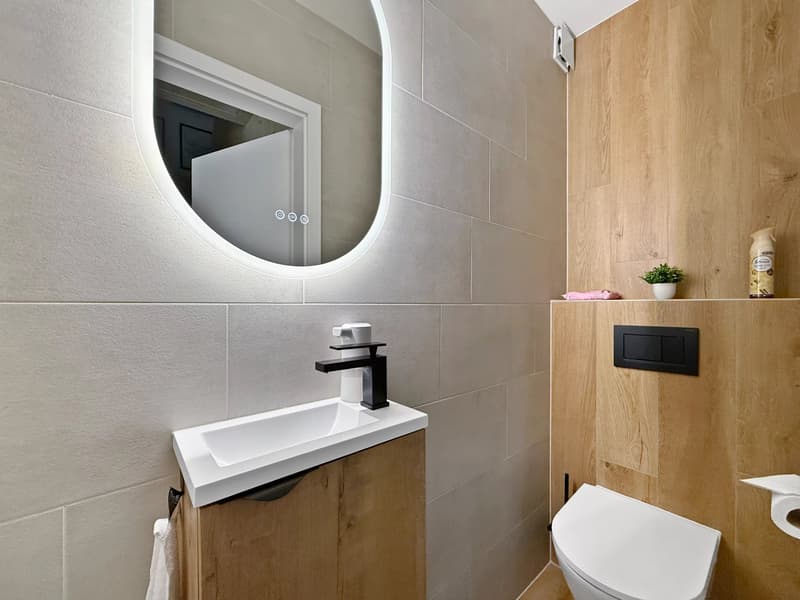 Aproz | Ökologie, modernes Design und Komfort für diese 3,5-Zimmer-Villa (12)