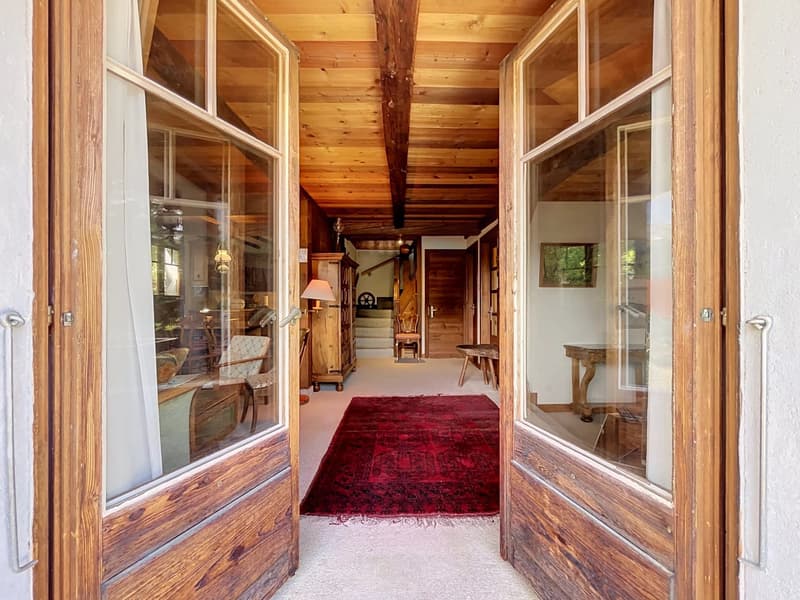 Chalet mit Charme in Arveyes - Seltenes Objekt mit Potenzial (2)