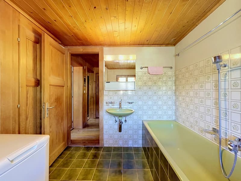 Chalet mit Charme in Arveyes - Seltenes Objekt mit Potenzial (9)