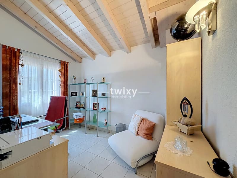 Collombey | Lichtdurchflutete 6.5-Zimmer-Villa (6)
