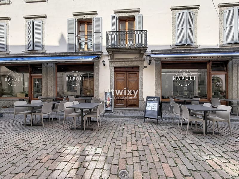 Saint-Maurice | Mixed-use rental building in the city center (4)