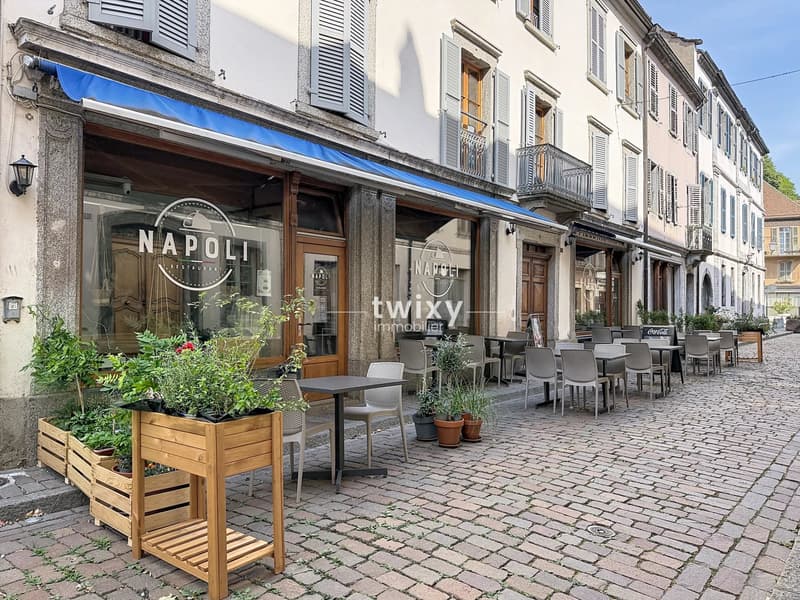 Saint-Maurice | Mixed-use rental building in the city center (3)