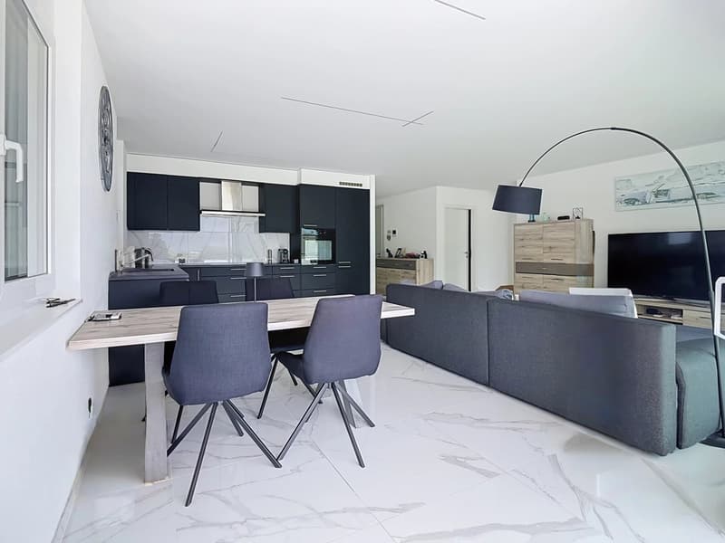 Vollständig | Prächtiges 3,5-Zimmer-Dachgeschoss mit großer Terrasse (7)
