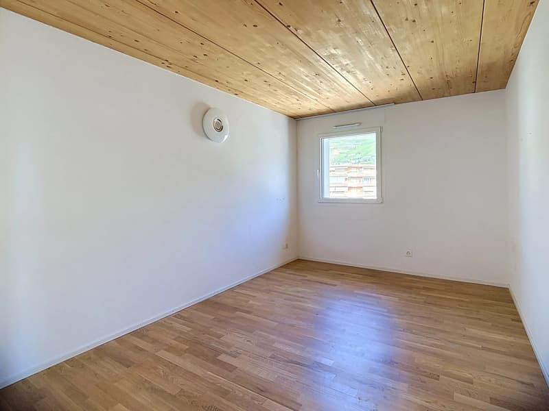 Sierre | Prächtiges neues Dachgeschoss in einem 4,5-Zimmer-Duplex (13)