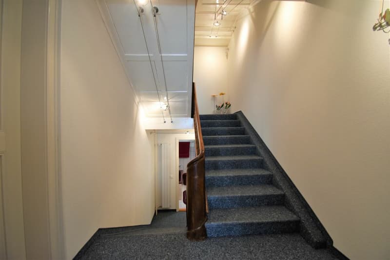 Gepflegtes Wohnhaus mit Ladenlokal. (4)