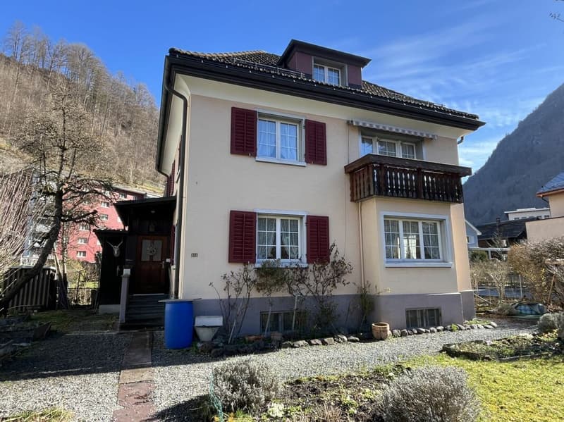 Detached 5.5-room single-family house with large garden and garage (3)