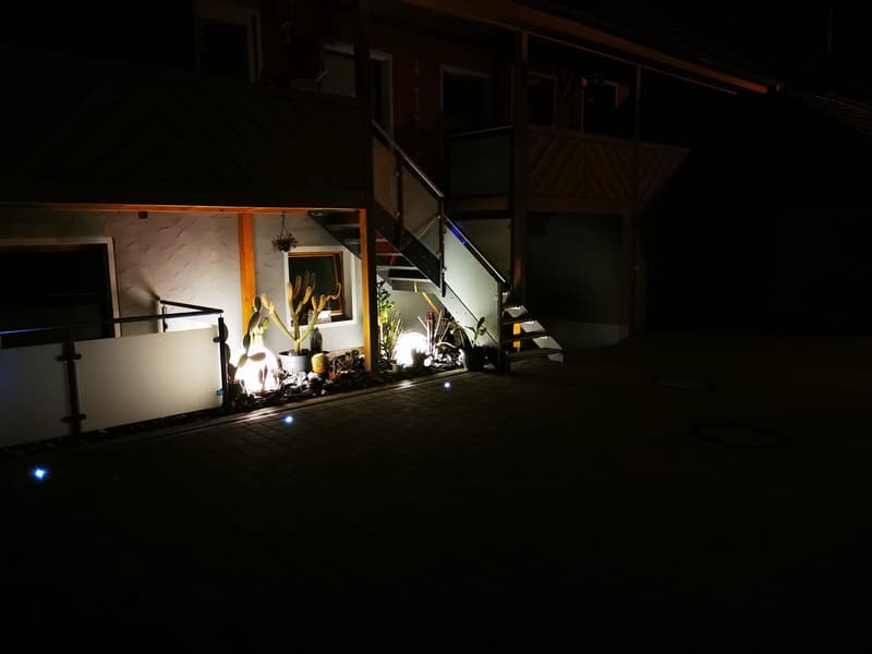 Vorplatz Nachts