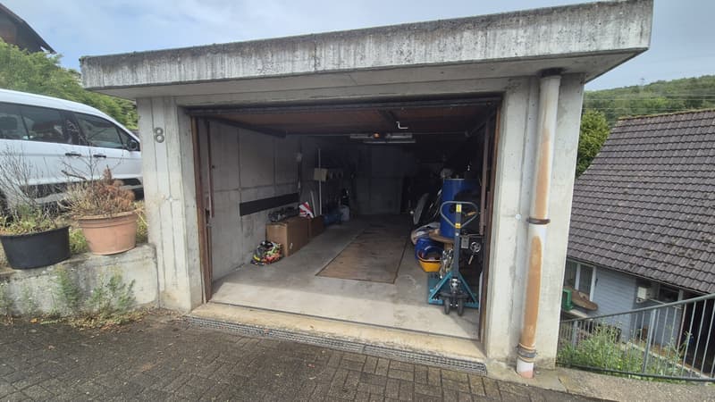 Garage mit Grube