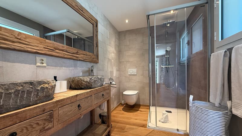 Chambre 3 - Salle de douche / Bedroom 3 - Shower room / Camera da letto 3 - Bagno con doccia