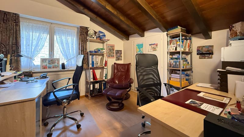 Chalet - Chambre 4 (actuellement utilisé comme bureau) / Chalet - Bedroom 4 (currently used as an office) / Chalet - Camera da letto 4 (attualmente utilizzata come ufficio)