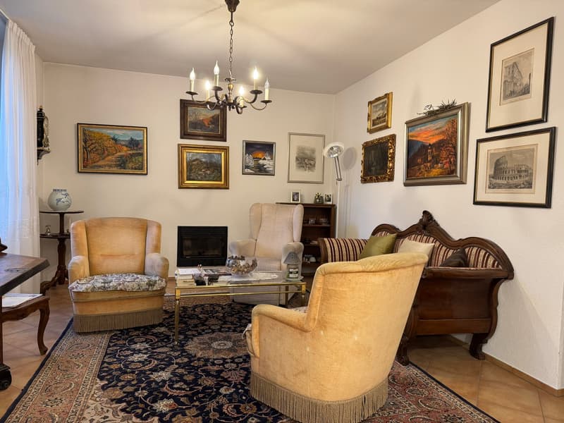 Living in a historic villa in Cadro (3)