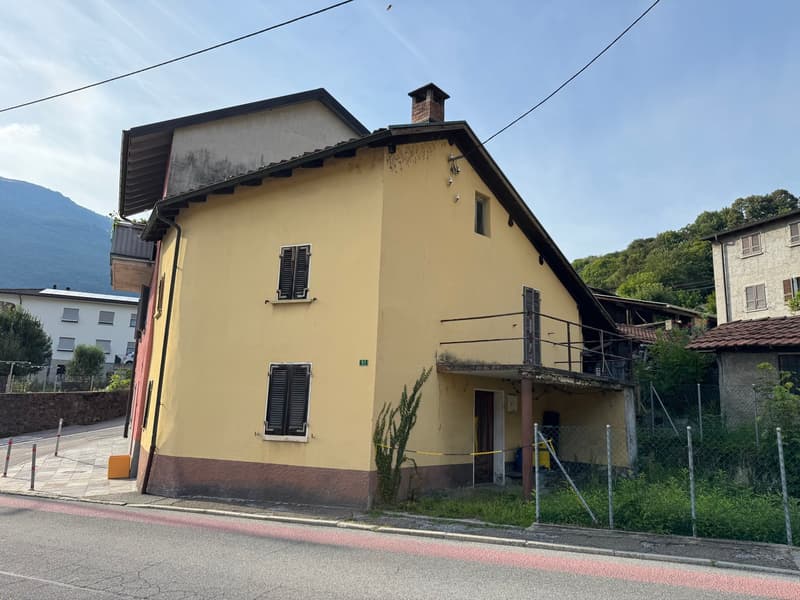 Casa unifamiliare da nucleo da ristrutturare a Bironico (1)