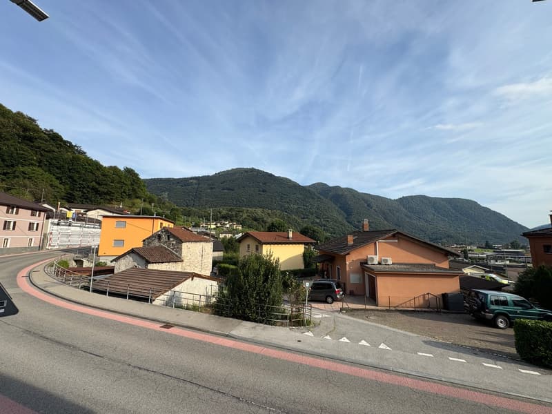 Casa unifamiliare da nucleo da ristrutturare a Bironico (9)