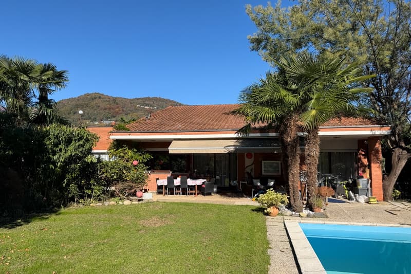 Superbe villa 6.5 pièces avec piscine à Magliaso (1)