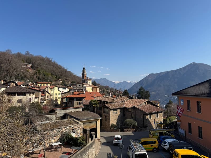 Esclusivo appartamento 5.5 in edificio storico a Lugano Carona (4)