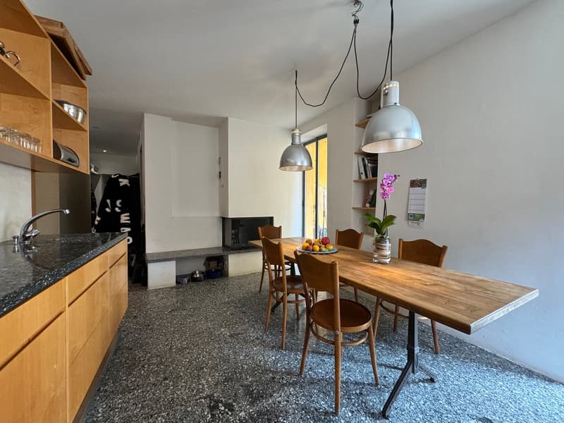 Esclusivo appartamento 5.5 in edificio storico a Lugano Carona (5)