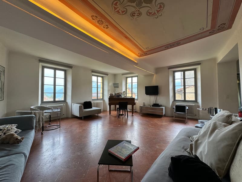 Esclusivo appartamento 5.5 in edificio storico a Lugano Carona (1)