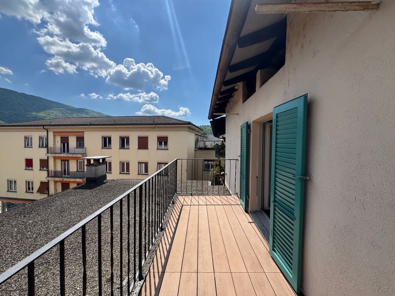 Wohnung 4.5 Zimmer mit Seeblick in Ponte Tresa (1)