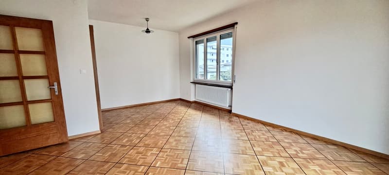 Wohnung 4.5 Zimmer in der Nähe von Schulen in Bellinzona (3)