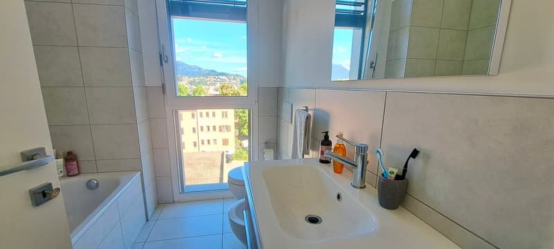 Moderno appartamento 3.5 locali con vista panoramica a Balerna (8)