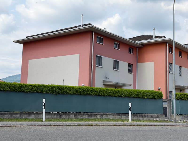 Grande casa monofamiliare 4.5 con giardino a Genestrerio posteggi inclusi (19)