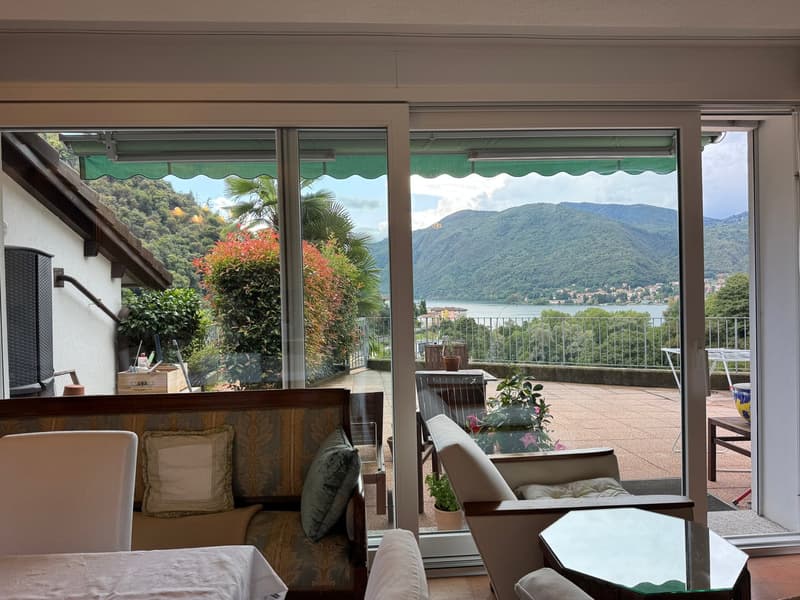 Casa con vista lago a Lugano-Figino / Haus mit Seeblick in Lugano-Figino (1)