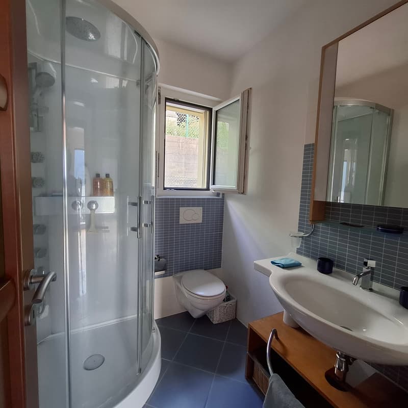 Incantevole casa unifamiliare 4.5 con vista lago a Bissone (14)