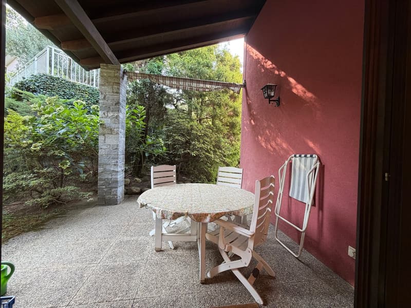 Grande villa signorile anni 70 di 7.5 locali con piscina a Lugano Cadro (7)
