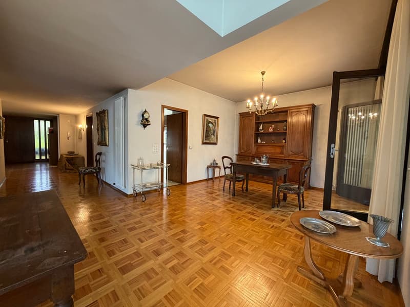 Grande villa signorile anni 70 di 7.5 locali con piscina a Lugano Cadro (5)