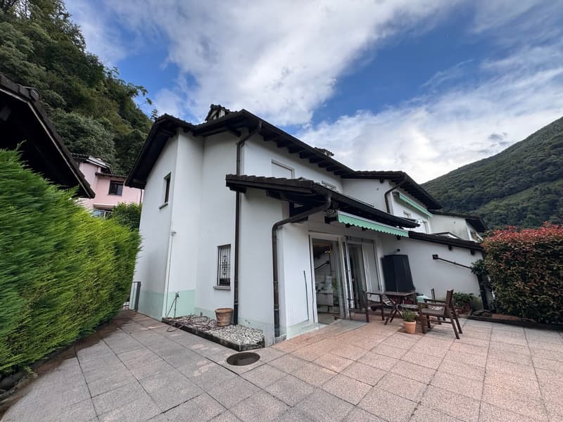 Casa con vista lago a Lugano-Figino / Haus mit Seeblick in Lugano-Figino (1)