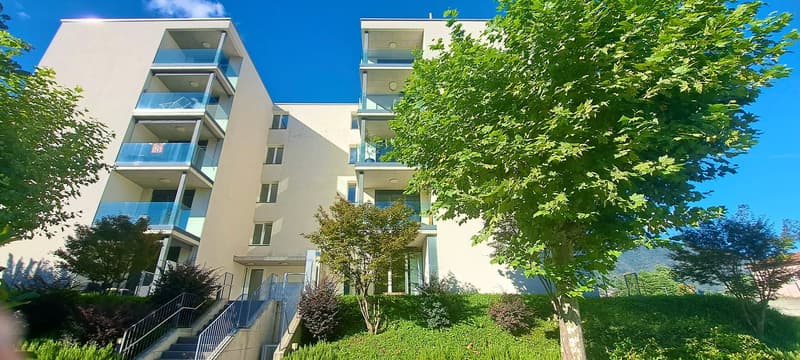 Moderno appartamento 3.5 locali con vista panoramica a Balerna (2)