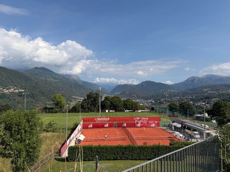 Moderno appartamento 2.5 loc. con giardino e piscina a Breganzona (10)