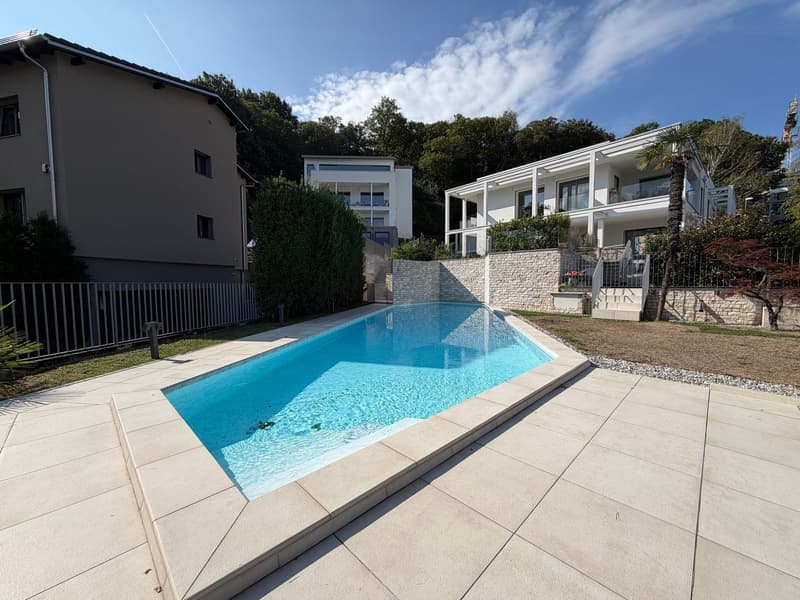 Moderno appartamento 2.5 loc. con giardino e piscina a Breganzona (12)