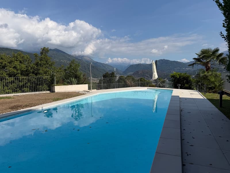 Moderno appartamento 2.5 loc. con giardino e piscina a Breganzona (13)