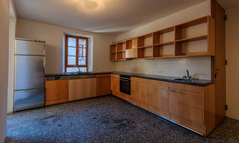 Ampio appartamento di 5.5 locali con balcone a Carona (2)
