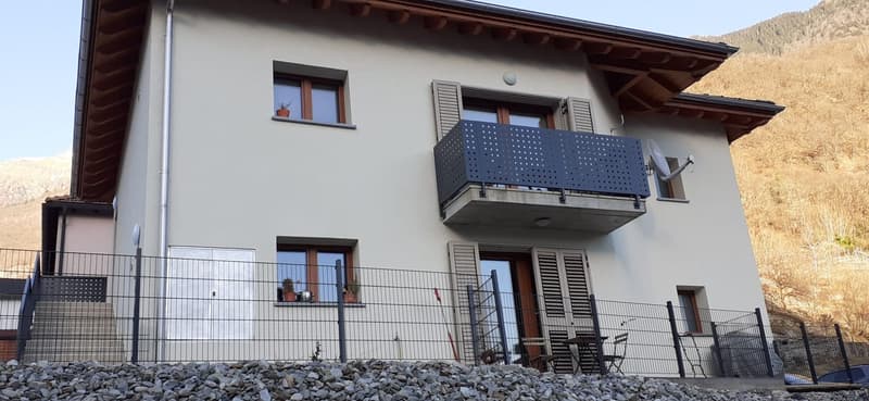Two-family house with mountain view in Claro (4)