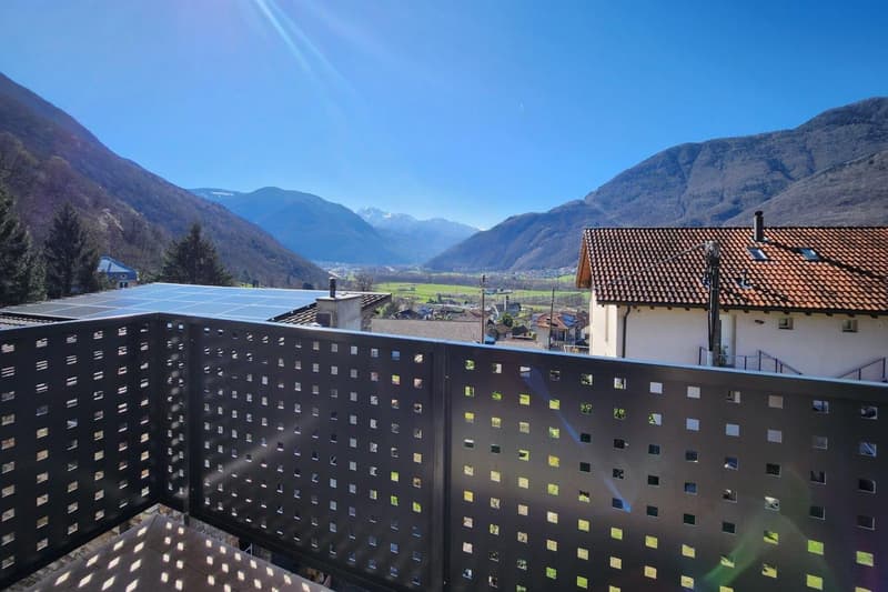 Two-family house with mountain view in Claro (15)