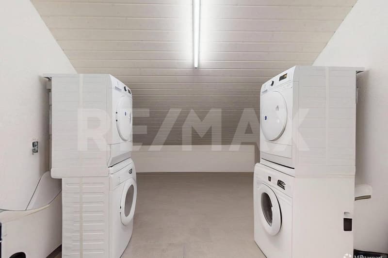Moderno: appartamento mansardato di 3,5 locali con vista panoramica a Golaten (Kallnach) (11)