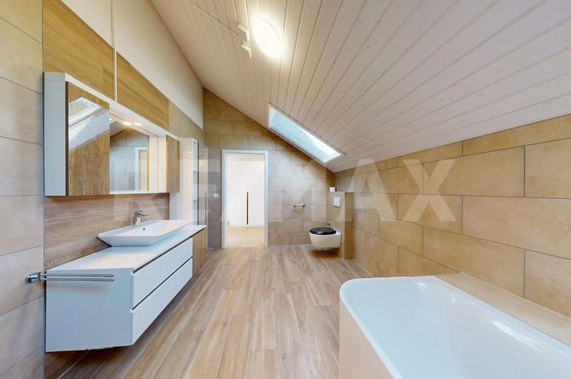 Moderne : 3.5Zimmer-Dachwohnung mit Weitsicht in Golaten (Kallnach) (6)