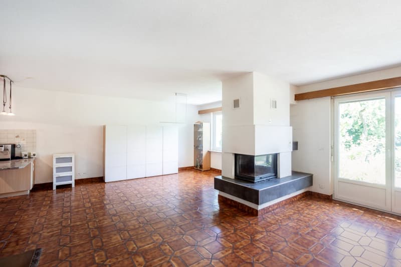 Living on the outskirts of the village: 5.5 room single-family house directly on the agricultural zone (9)