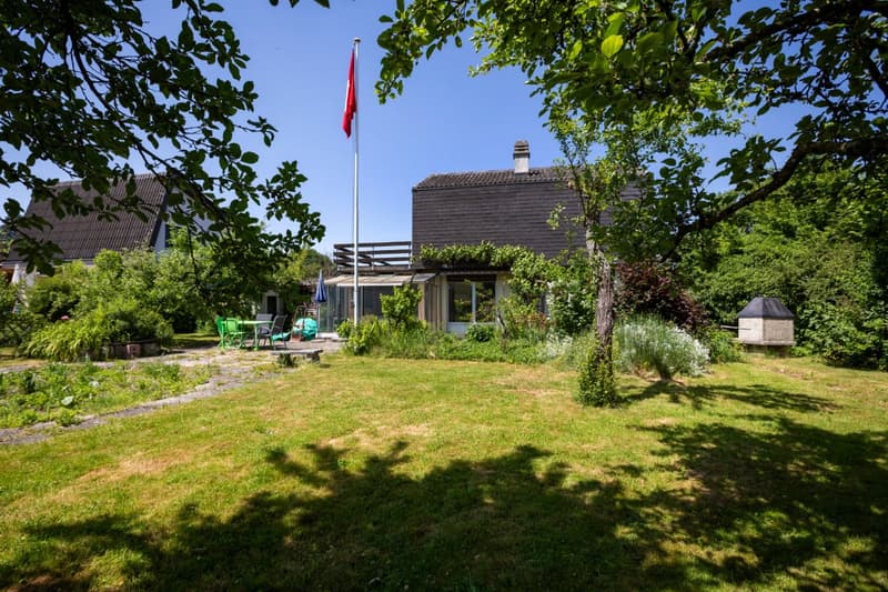 Living on the outskirts of the village: 5.5 room single-family house directly on the agricultural zone (4)
