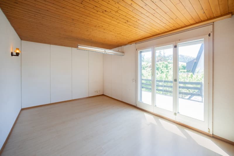 Living on the outskirts of the village: 5.5 room single-family house directly on the agricultural zone (14)