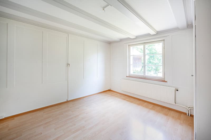 Cottage with 2 apartments and large garden (5)