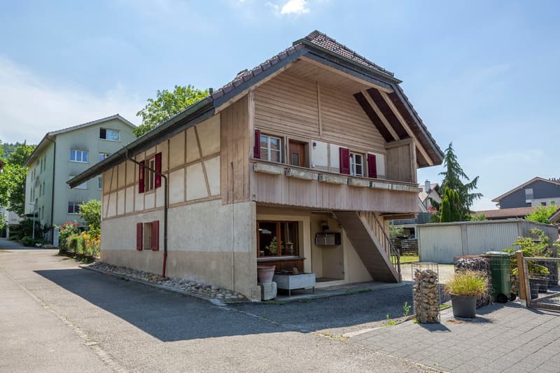 Cottage with 2 apartments and large garden (11)